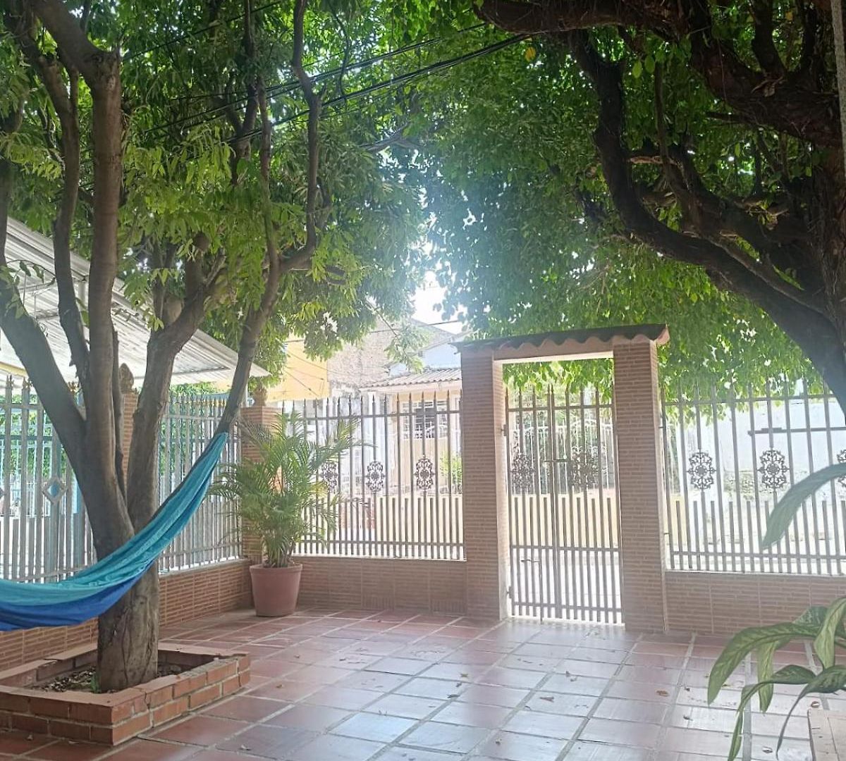 Casa Yamulemao Pensión *